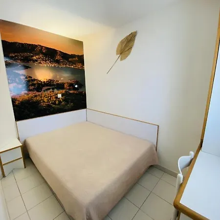 Appartement Cap Esterel - 2 Pieces - Belle Terrasse Plein Sud - Piscines Et Parking Inclus *